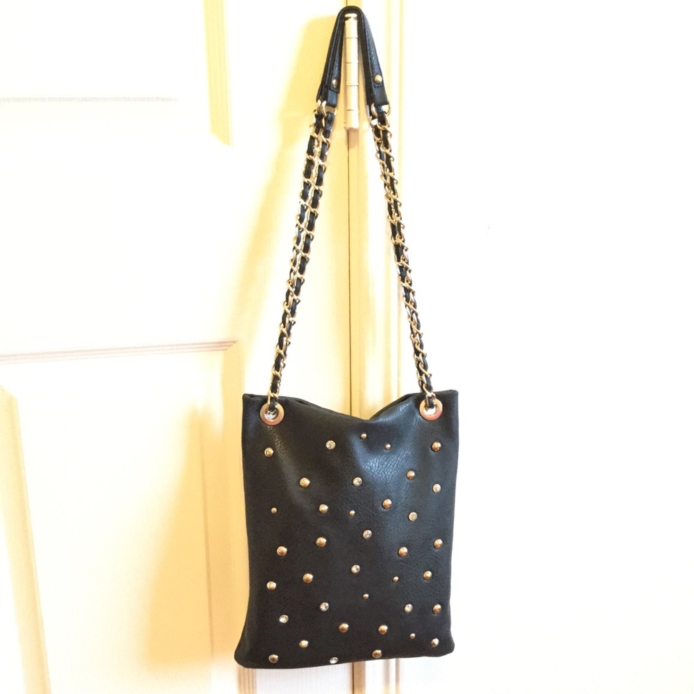 ⬇️RHINESTONE & GOLD STUDS BAG ❤️